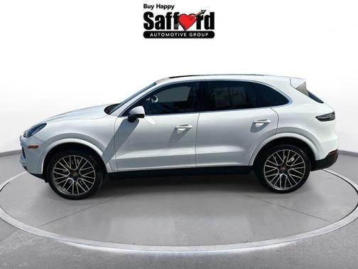 2022 Porsche Cayenne Base