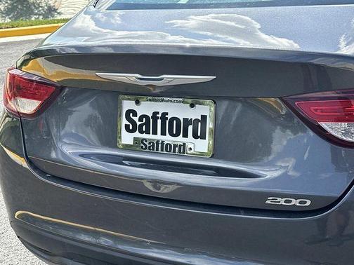 2015 Chrysler 200 LX