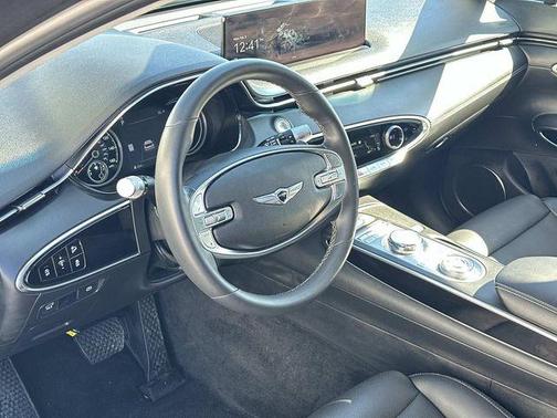 2025 Genesis GV70 2.5T