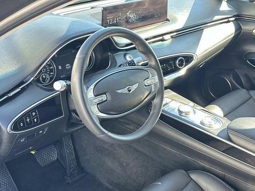 2025 Genesis GV70 2.5T