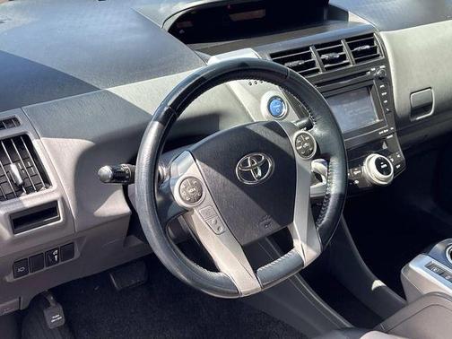 2013 Toyota Prius v Five
