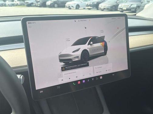 White 2023 Tesla Model Y Performance