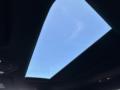 2022 Genesis G70 2.0T