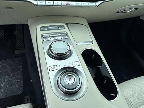 2025 Genesis Electrified GV70 Advanced