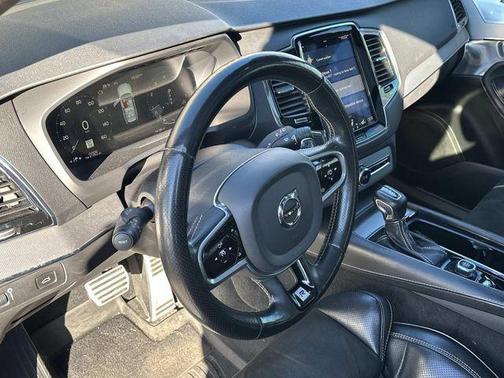 2018 Volvo XC90 T6 R-Design