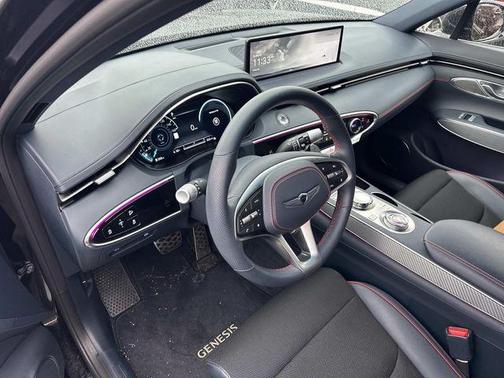 2024 Genesis GV70 2.5T