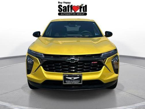 Yellow Metallic 2024 Chevrolet Trax 1RS
