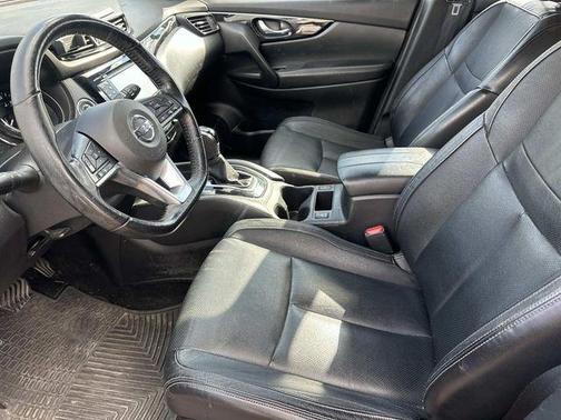 2017 Nissan Rogue Sport SL