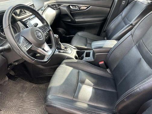 2017 Nissan Rogue Sport SL