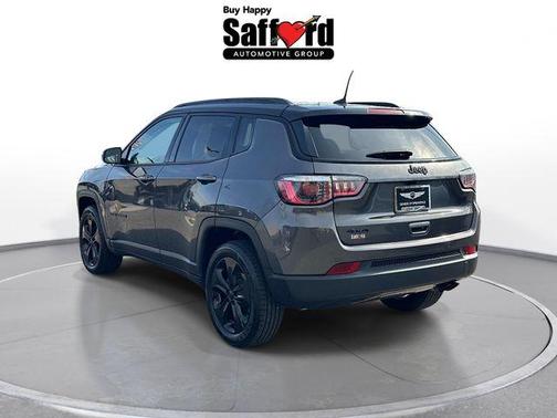 Granite Crystal Clearcoat Metallic 2018 Jeep Compass Altitude