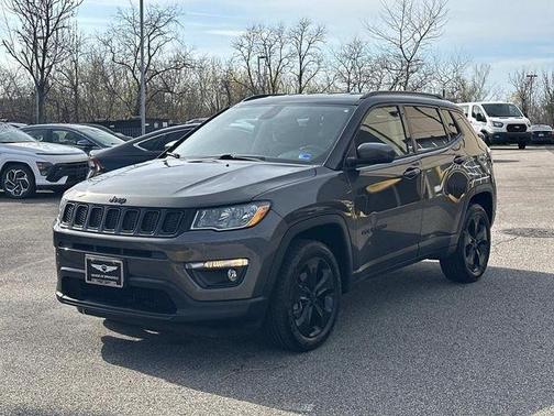 Granite Crystal Clearcoat Metallic 2018 Jeep Compass Altitude