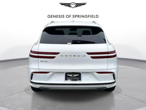 2026 Genesis Electrified GV70 Standard