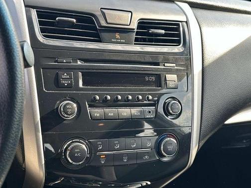 Brilliant Silver Metallic 2013 Nissan Altima 2.5 S