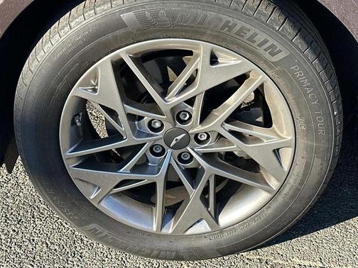 2022 Genesis GV70 2.5T