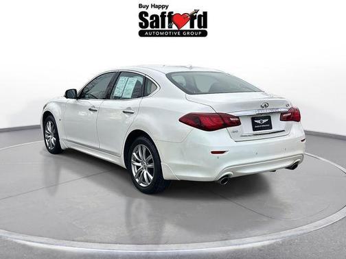 2018 INFINITI Q70 3.7X LUXE