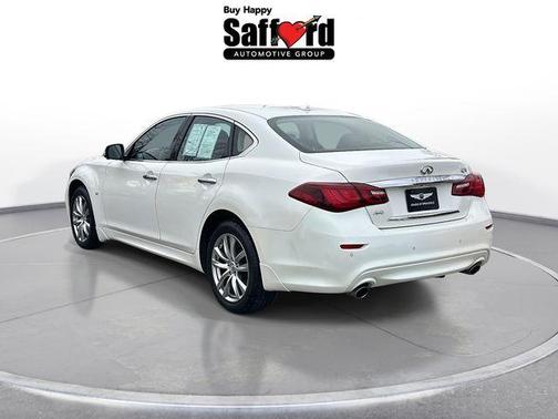 2018 INFINITI Q70 3.7X LUXE