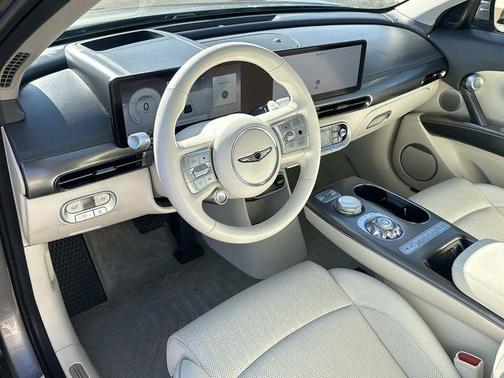 2023 Genesis GV60 Advanced