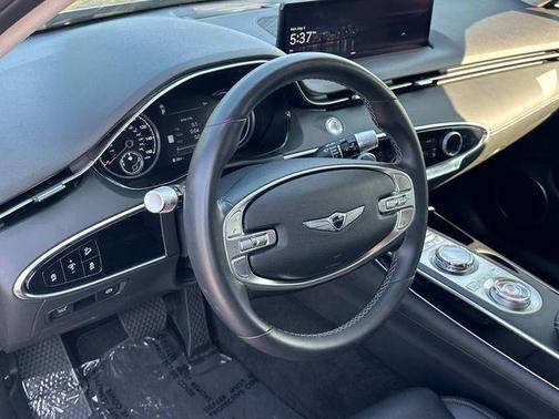2025 Genesis GV70 2.5T