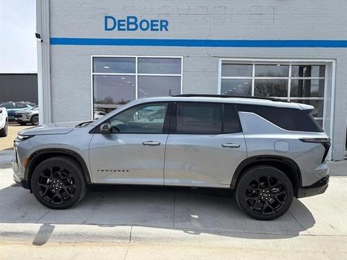Sterling Gray Metallic 2026 Chevrolet Traverse RS