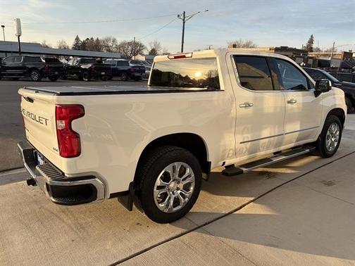 2025 Chevrolet Silverado 1500 LTZ
