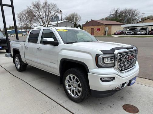 White Frost Tri-Coat 2017 GMC Sierra 1500 Denali
