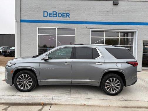 2023 Chevrolet Traverse Premier