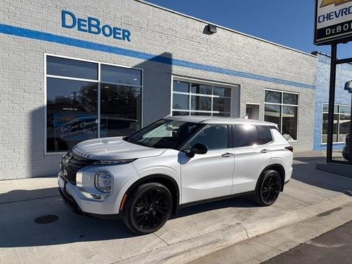 2023 Mitsubishi Outlander SE Black Edition