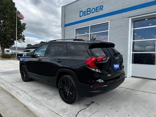 2021 GMC Terrain SLT