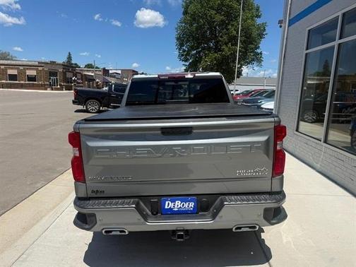 Sterling Gray Metallic 2025 Chevrolet Silverado 1500 High Country