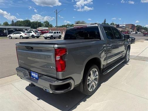Sterling Gray Metallic 2025 Chevrolet Silverado 1500 High Country