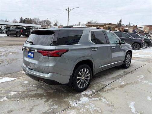 2023 Chevrolet Traverse Premier