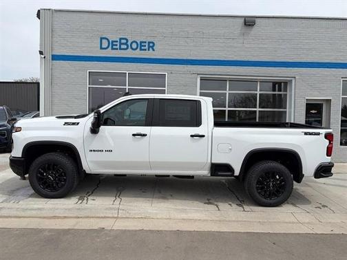 Summit White 2026 Chevrolet Silverado 3500 LT