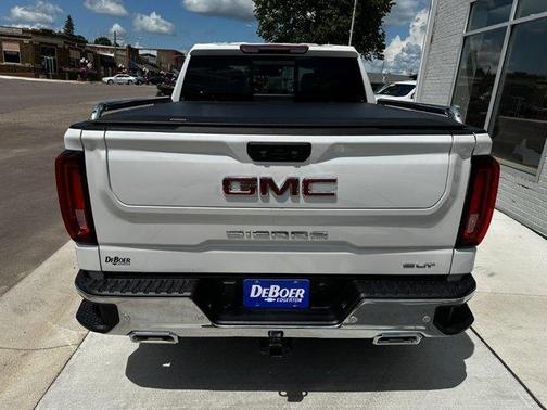 2022 GMC Sierra 1500 SLT