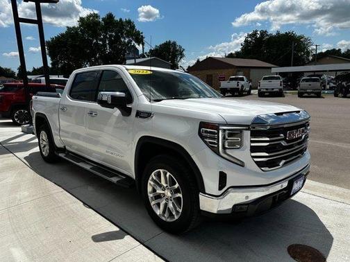 2022 GMC Sierra 1500 SLT