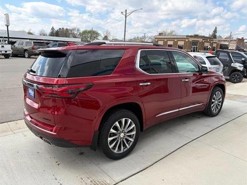 Cherry Red Tintcoat 2022 Chevrolet Traverse Premier