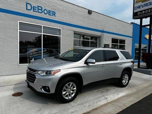 2021 Chevrolet Traverse LT Cloth