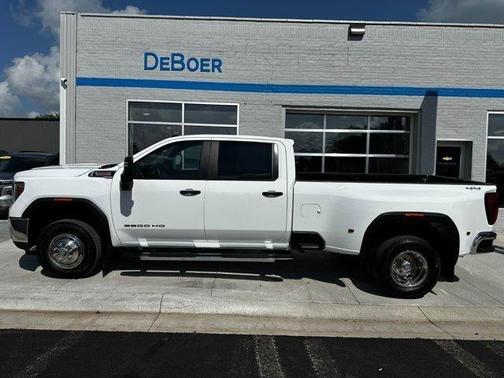 2022 GMC Sierra 3500 Pro