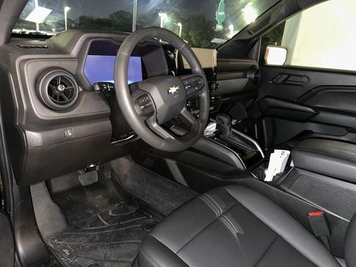 2025 Chevrolet Colorado WT