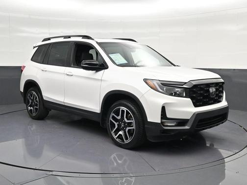 White 2023 Honda Passport Elite