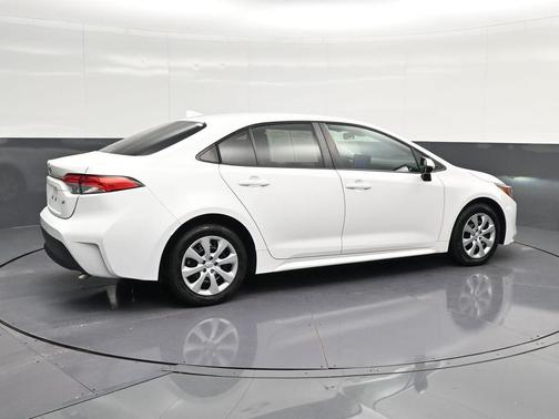 Ice 2024 Toyota Corolla LE