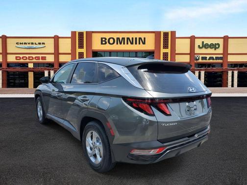 2023 Hyundai TUCSON SE