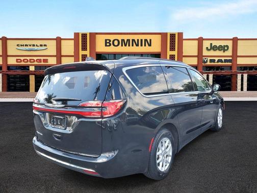 2022 Chrysler Pacifica Touring-L