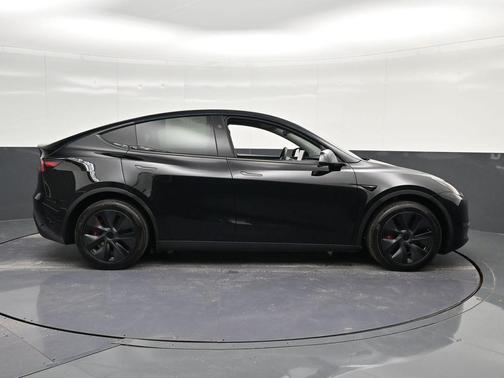 Black 2024 Tesla Model Y Long Range