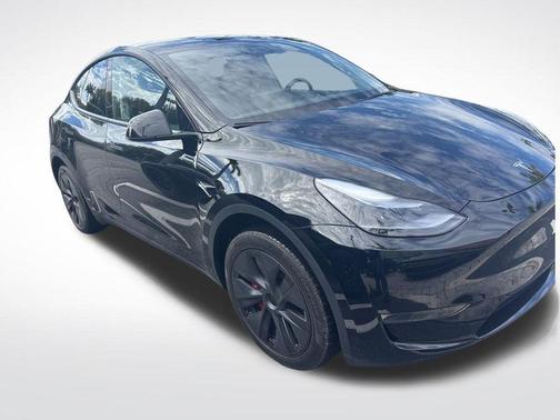 Black 2024 Tesla Model Y Long Range
