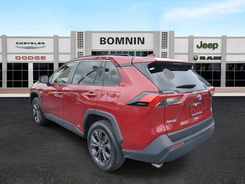 2023 Toyota RAV4 Hybrid XLE Premium