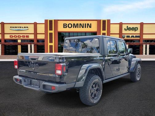 2022 Jeep Gladiator Sport