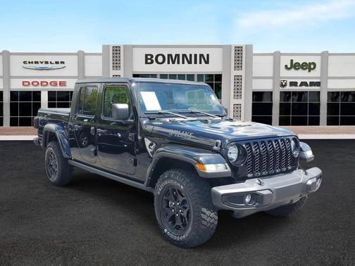 2022 Jeep Gladiator Sport