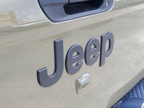 2025 Jeep Gladiator Sport