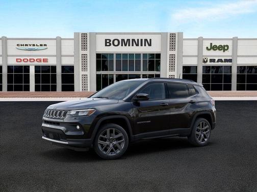 Diamond Black 2026 Jeep Compass Latitude