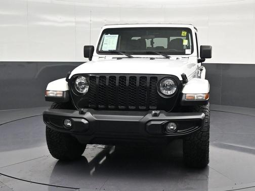 Bright White Clearcoat 2022 Jeep Gladiator Sport